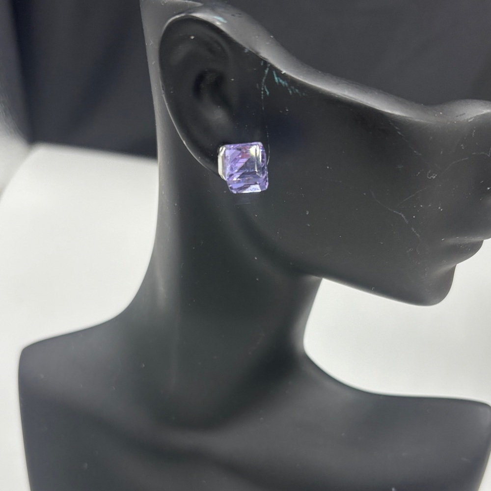 Lavender Square Crystal Stud Earrings - Women's Fashion Jewelry